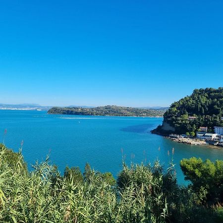Piran Beach House - Private Oasis - Beachfront Apartment With A Sea View Terrace Buitenkant foto
