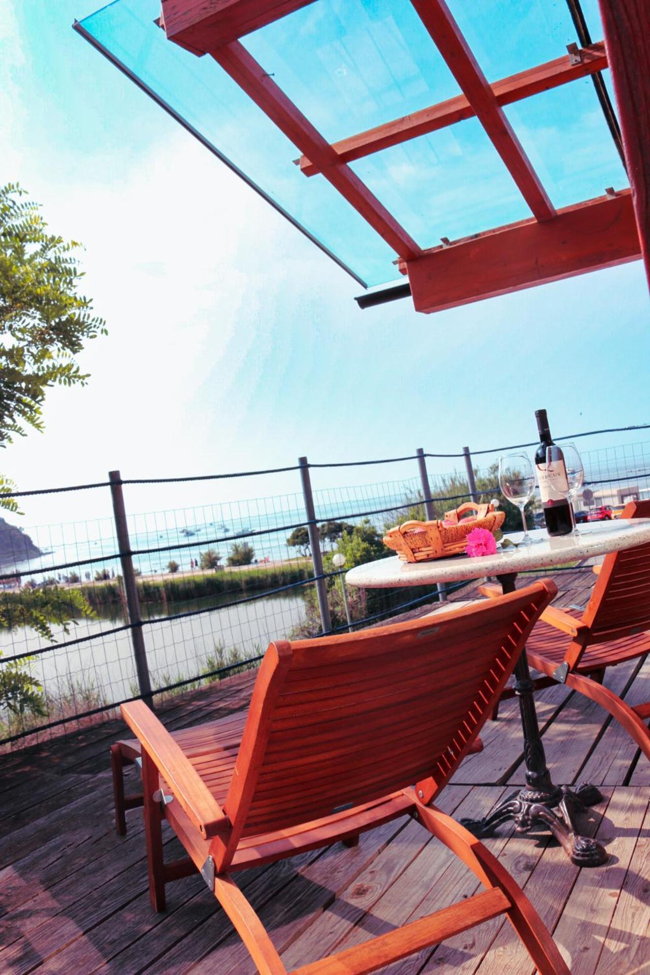 Piran Beach House - Private Oasis - Beachfront Apartment With A Sea View Terrace Buitenkant foto