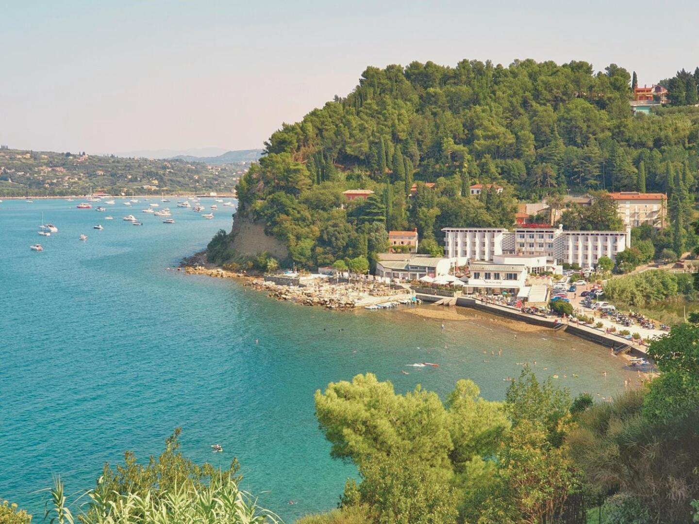 Piran Beach House - Private Oasis - Beachfront Apartment With A Sea View Terrace Buitenkant foto