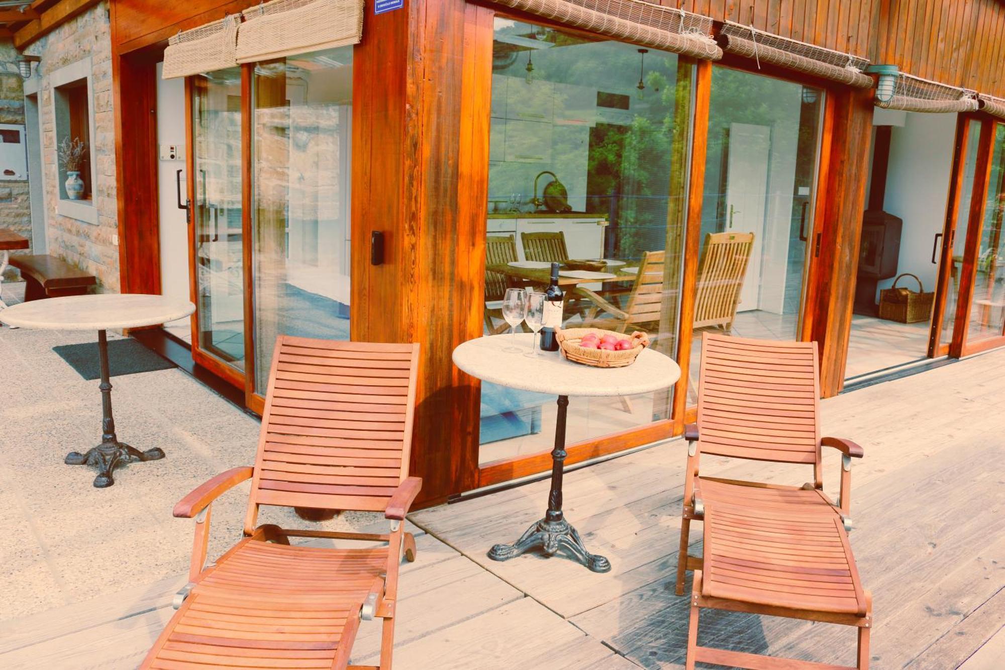 Piran Beach House - Private Oasis - Beachfront Apartment With A Sea View Terrace Buitenkant foto